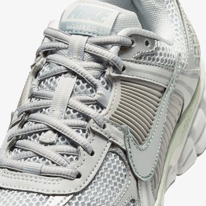 Nike Zoom Vomero 4 Kadın Siyah Spor Ayakkabı