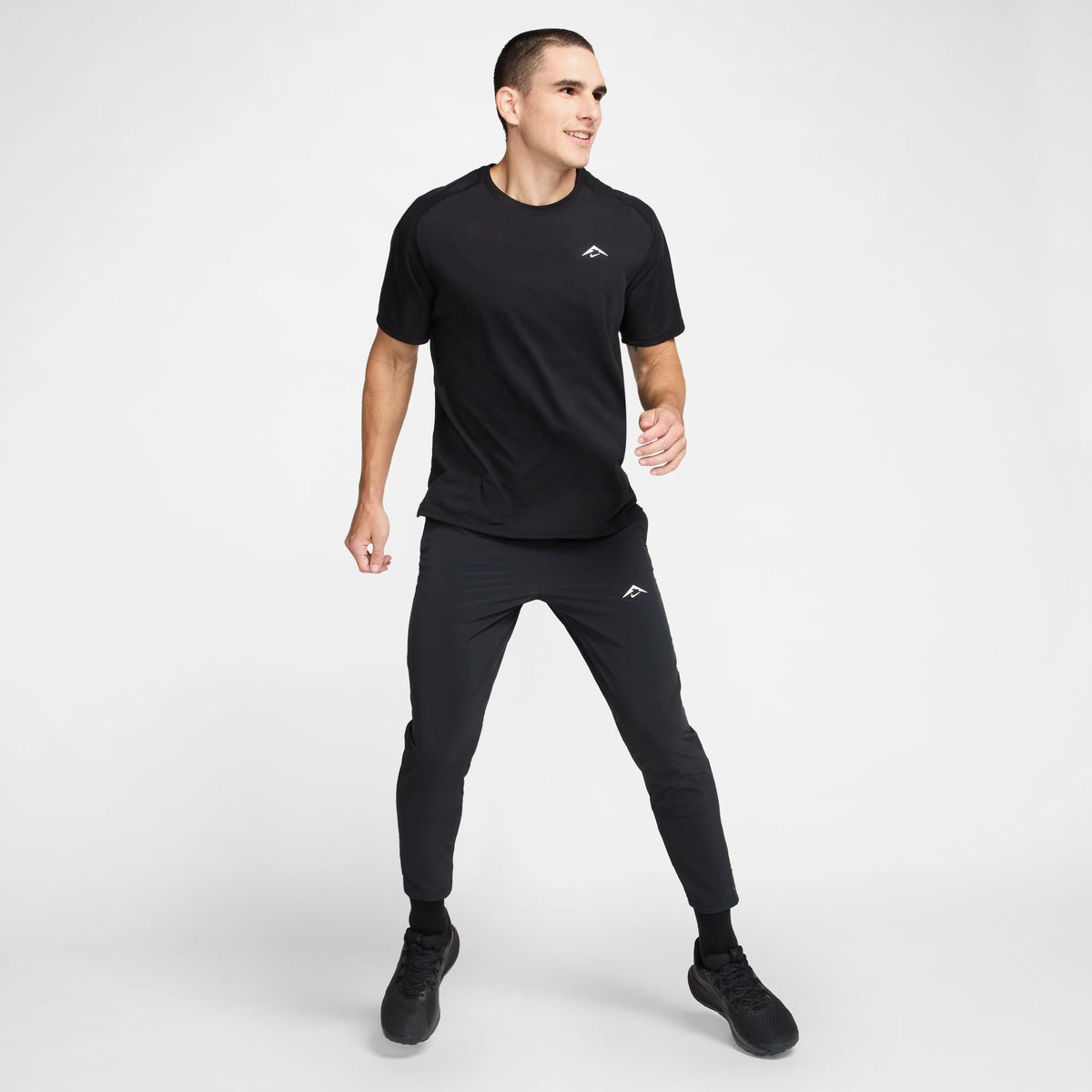 Nike Solar Chase Erkek Siyah Koşu T-shirt