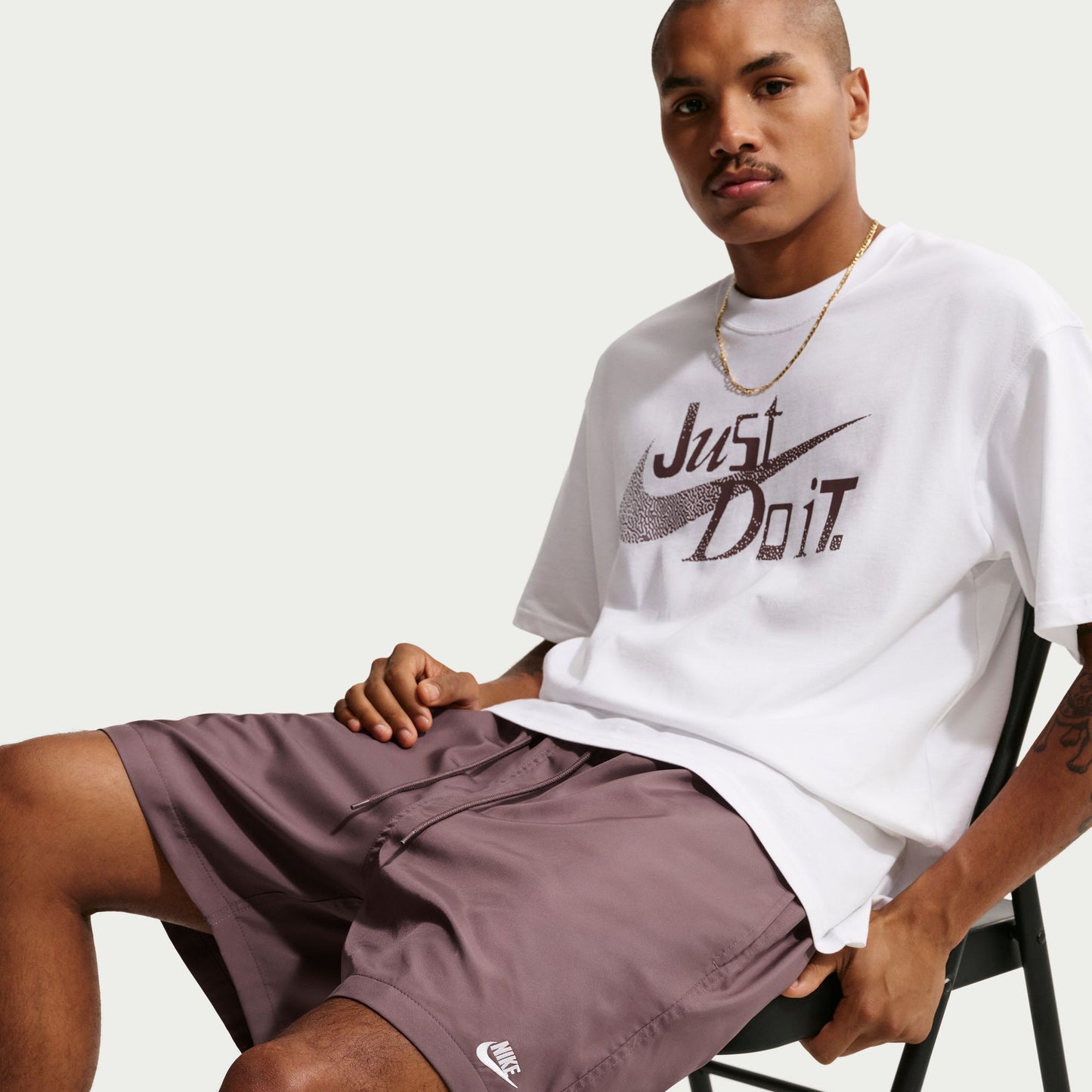 Nike Club Flow Erkek Mor Şort