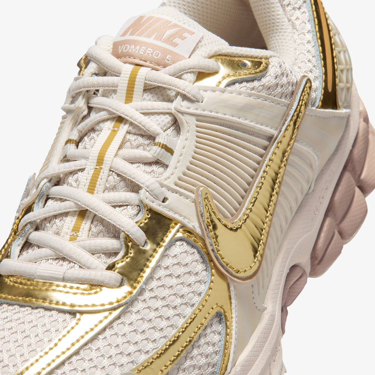 Nike Zoom Vomero 5 Chrome Kadın Beyaz Spor Ayakkabı