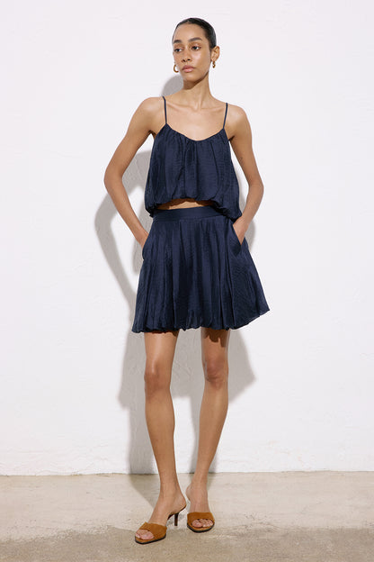 Degaje Yaka Ince Askılı Crop Lacivert Bluz