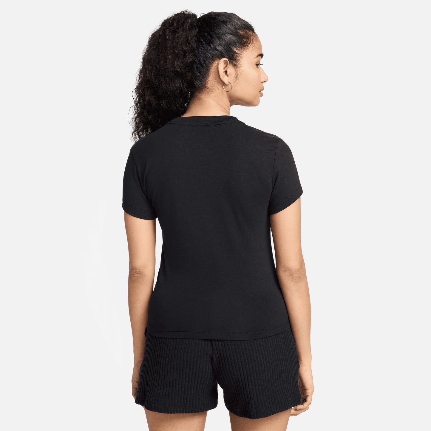 Nike Sportswear Chill Knit Kadın Siyah T-shirt