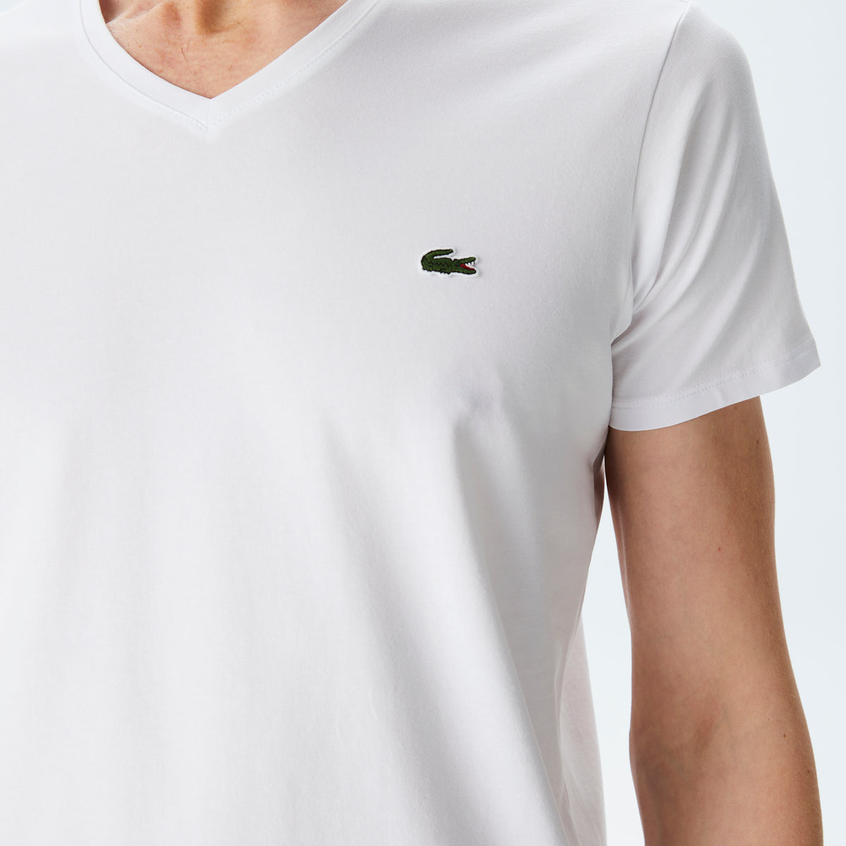 Lacoste Erkek Slim Fit V Yaka Beyaz T-shirt