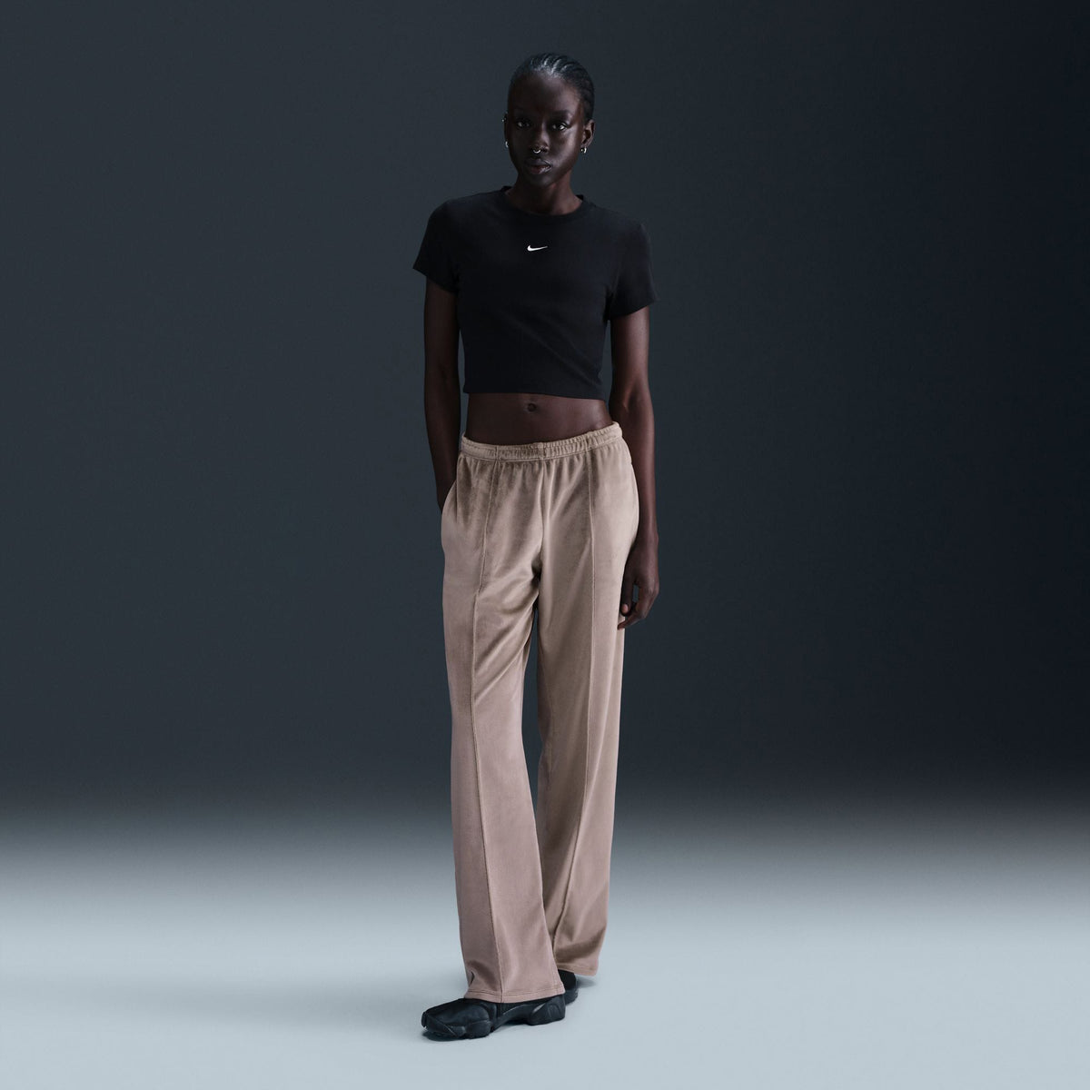 Nike Sportswear Chill Knit Cropped Kadın Siyah T-shirt