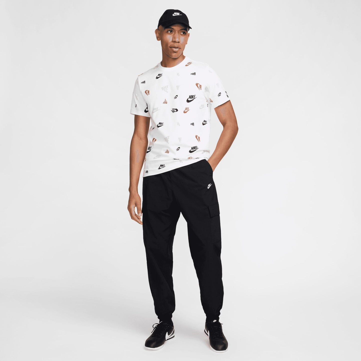 Nike Club Woven Erkek Siyah Eşofman Altı