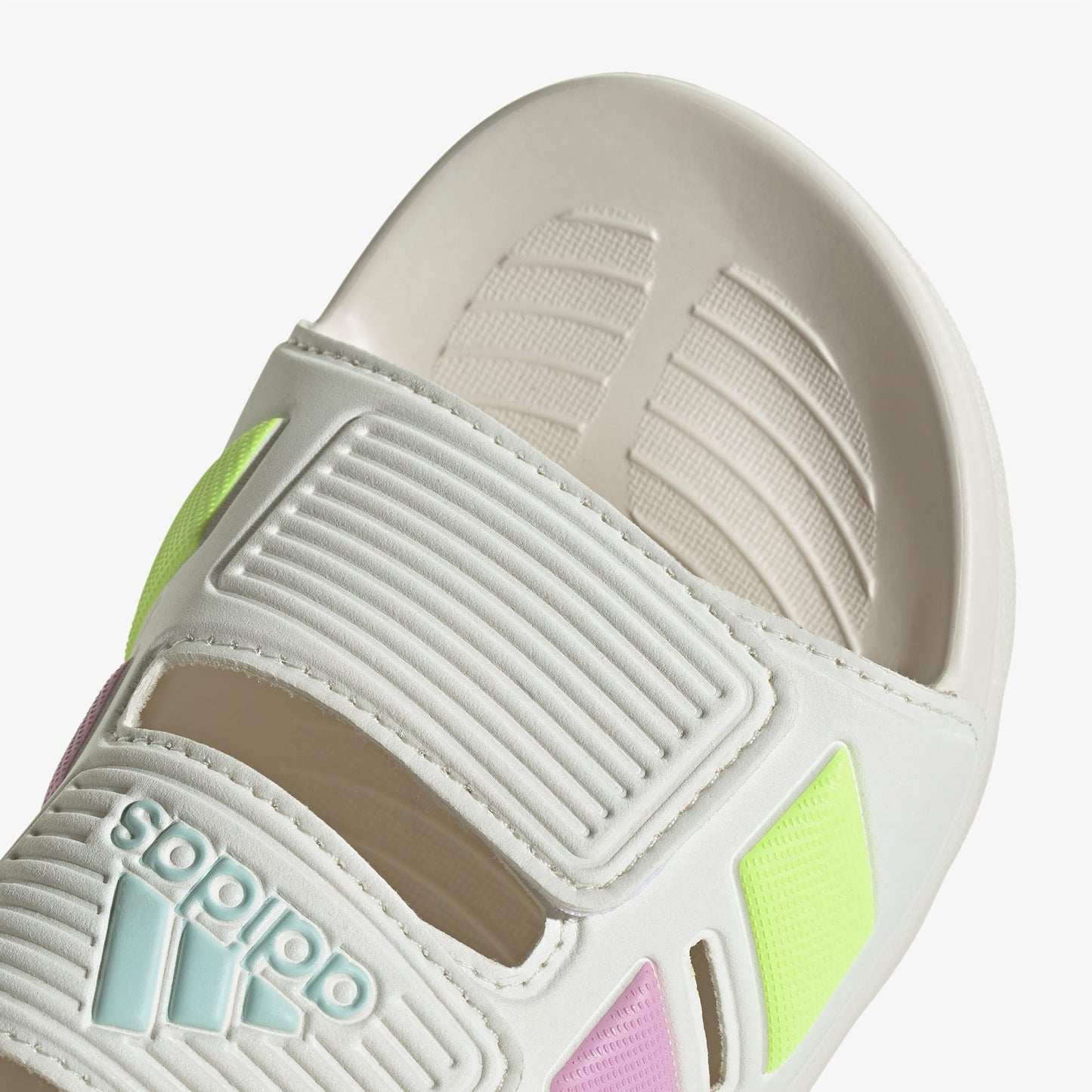 Adidas Altaswim 2.0 Çocuk Beyaz Sandalet