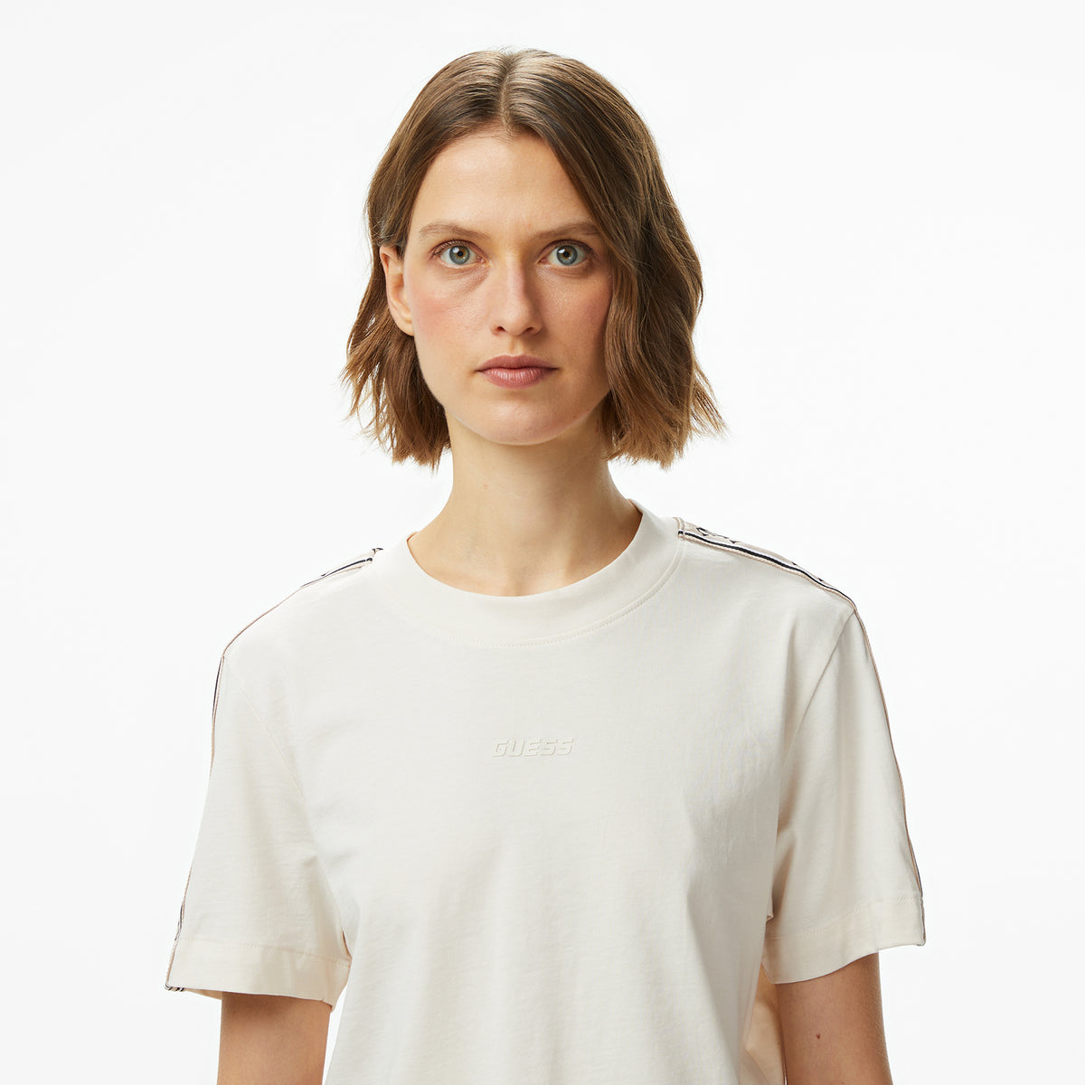 Guess Britney Kadın Krem Rengi Crop T-shirt
