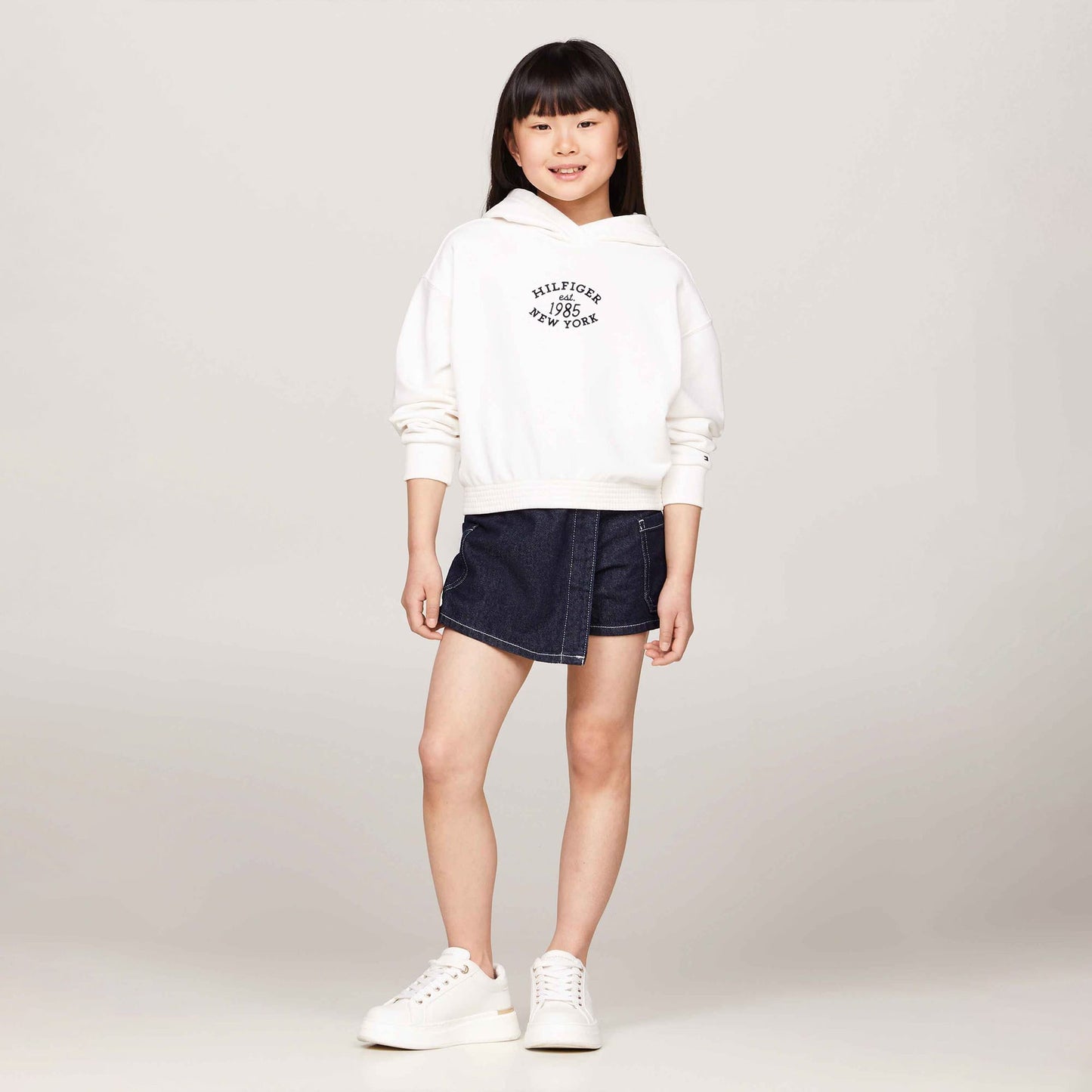 Tommy Hilfiger Monotype Flock Çocuk Beyaz Sweatshirt