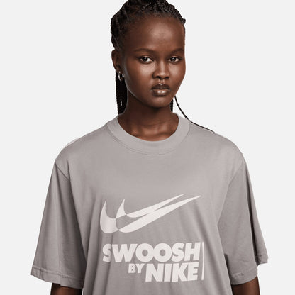 Nike Sportswear Kadın Gri T-shirt