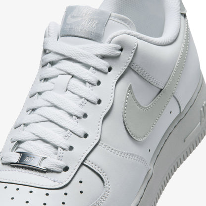 Nike Air Force 1 '07 Erkek Beyaz Spor Ayakkabı