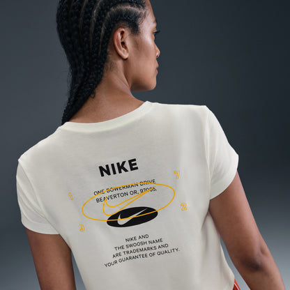 Nike Sportswear Classics Plus Kadın Beyaz T-shirt