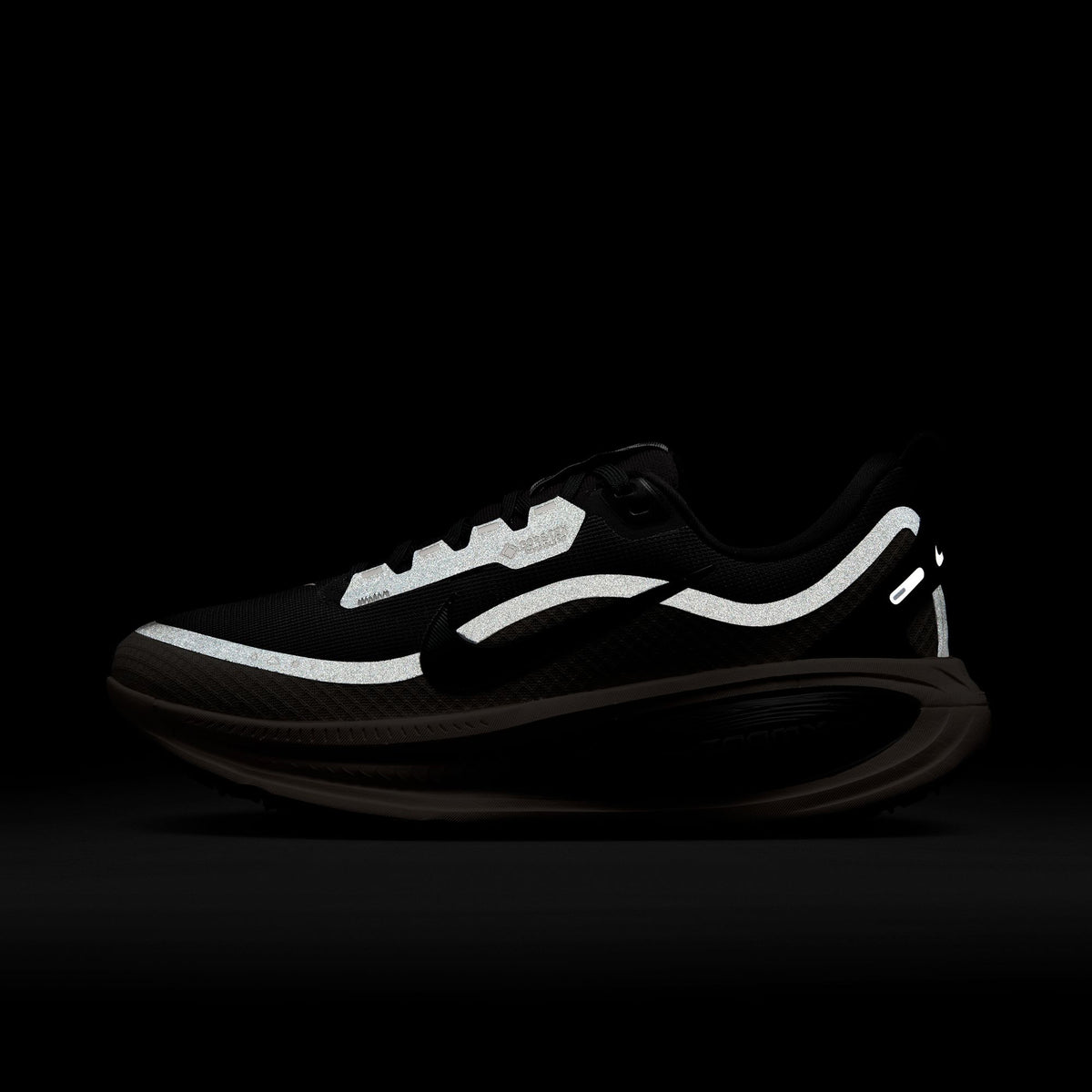 Nike Vomero 18 Gore-tex Kadın Siyah Koşu Ayakkabısı