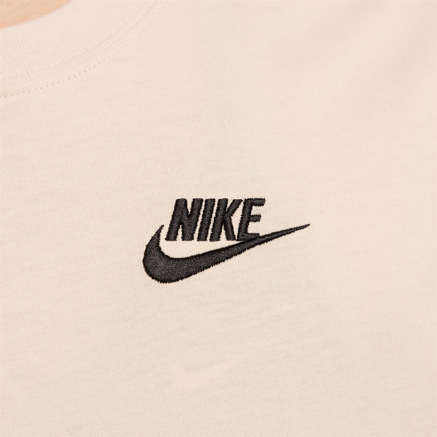 Nike Sportswear Club Kadın Bej T-shirt