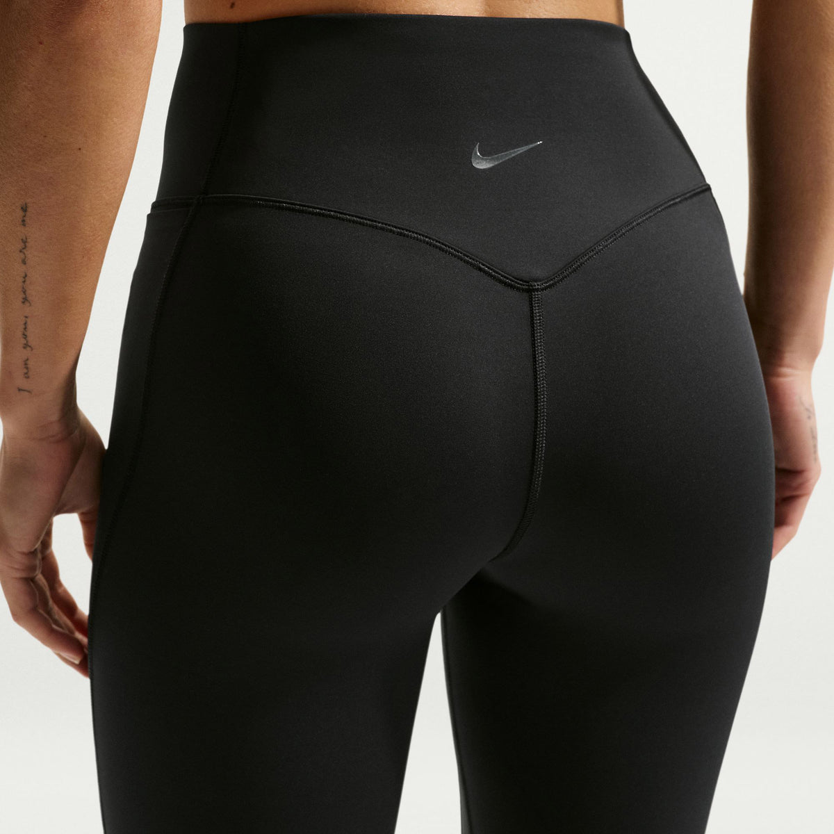 Nike Dri-fit Universa High Rise 20 Cm Kadın Siyah Kısa Tayt
