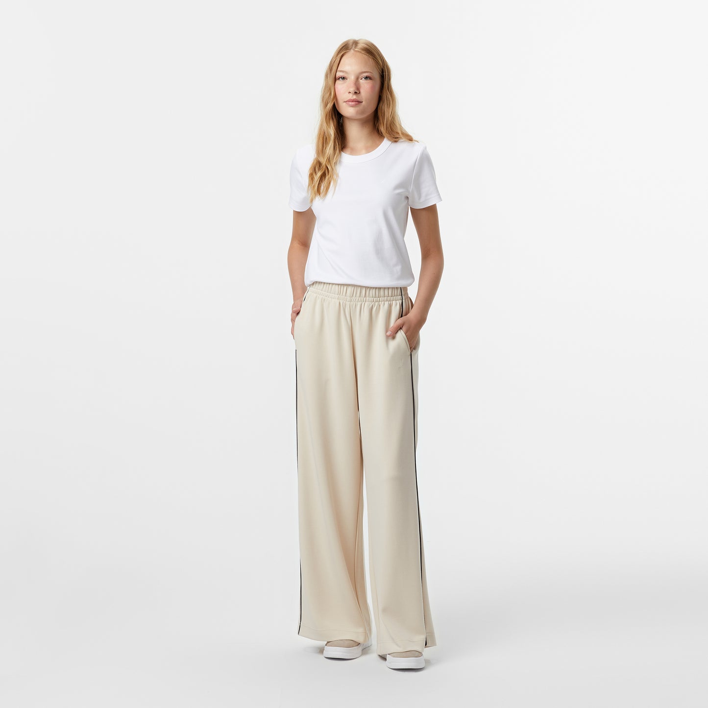 Nautica Kadın Beyaz Classic Fit T-shirt
