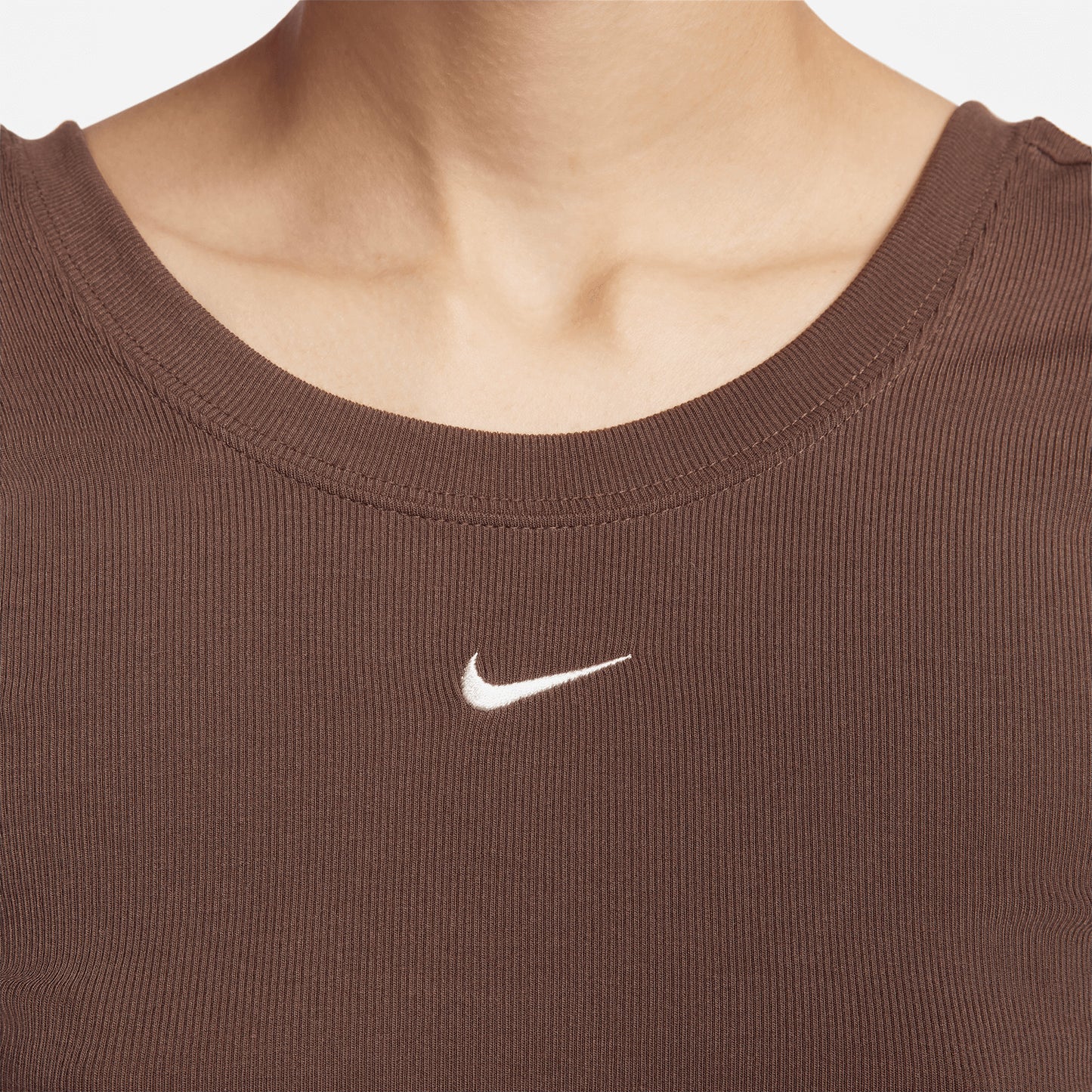 Nike Sportswear Chill Knit Sportswear Kadın Kahverengi Crop T-shirt
