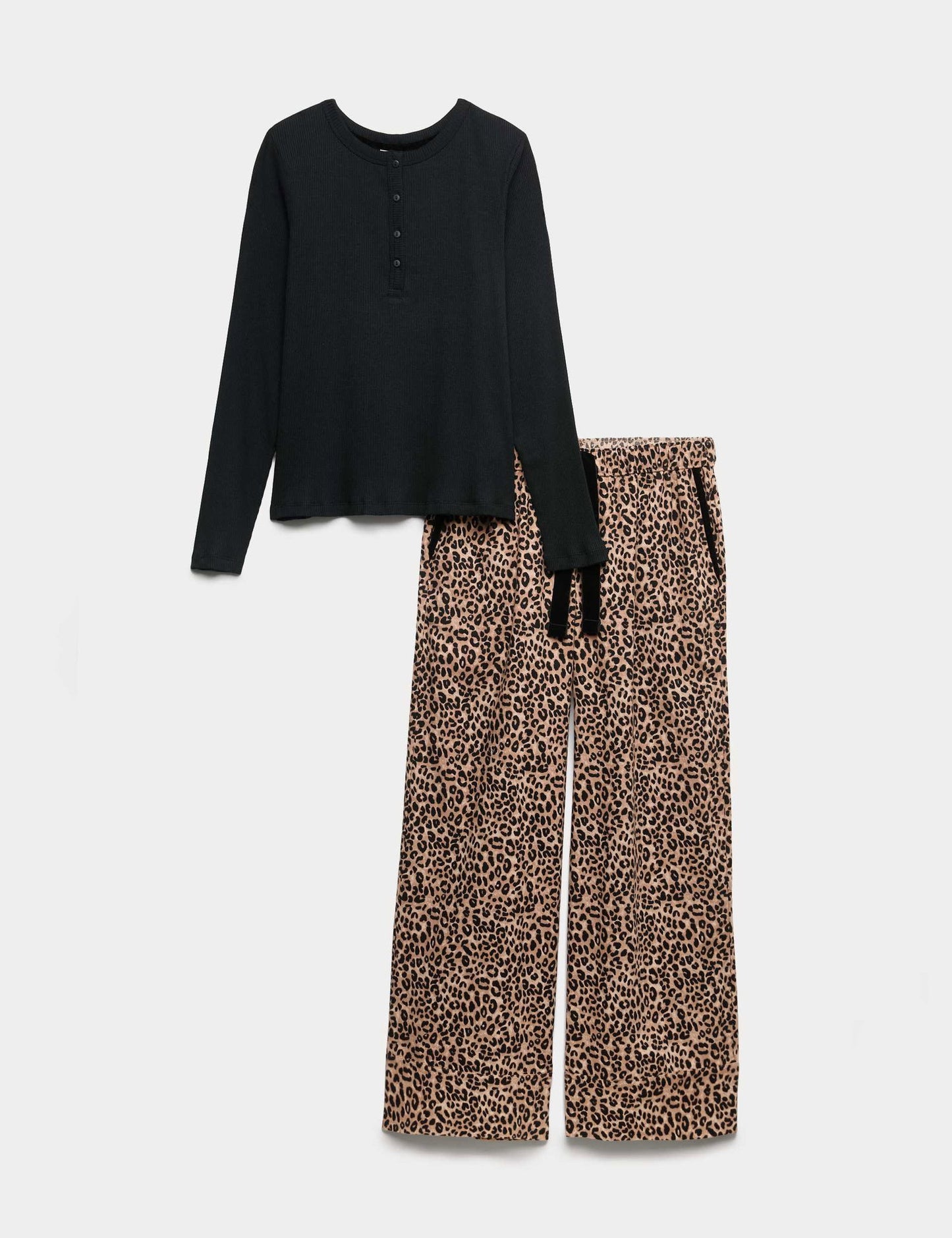 Leopar Desenli Pijama Takımı
