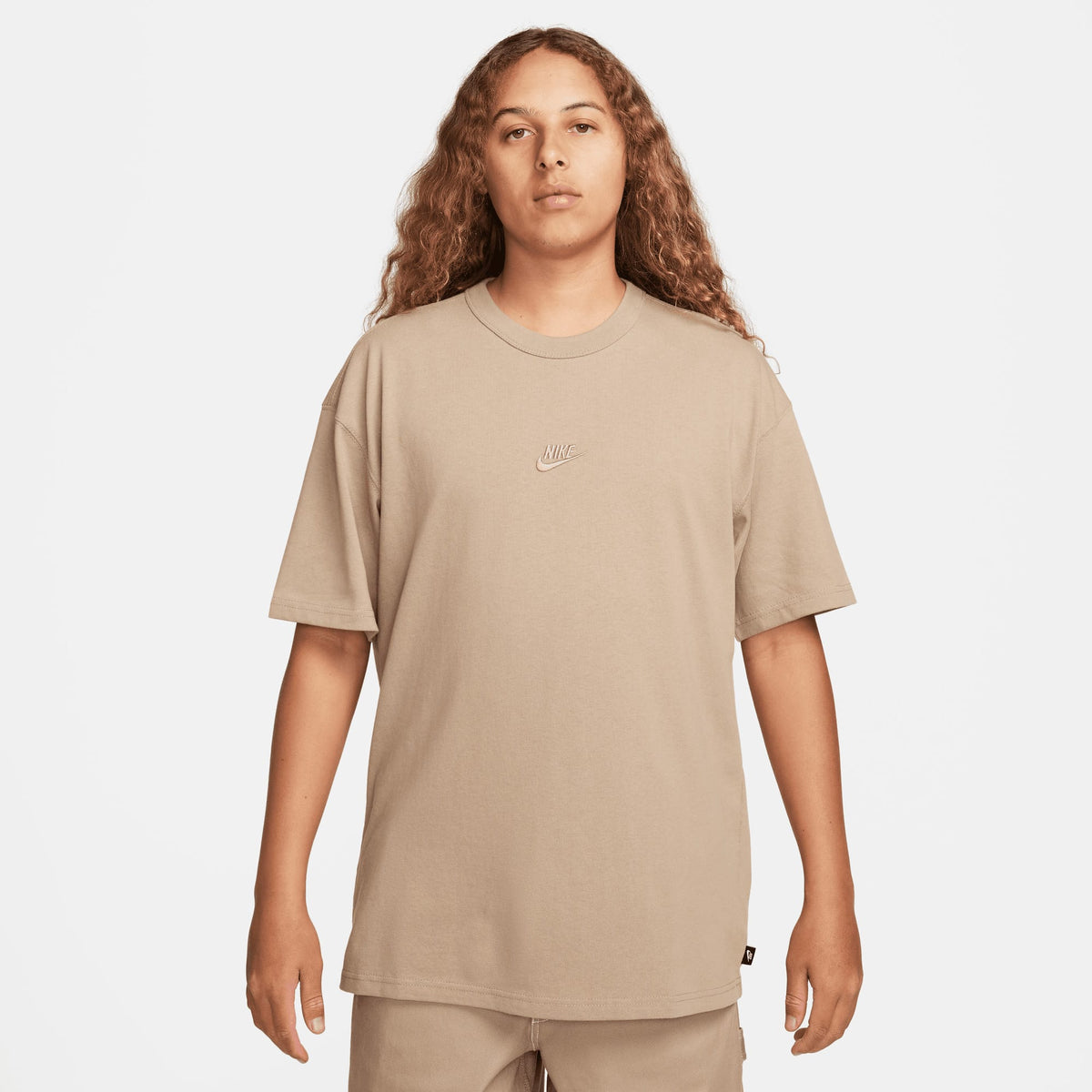 Nike Sportswear Premium Essentials Erkek Kahverengi T-shirt