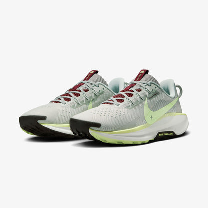 Nike Pegasus Trail 5 Erkek Gri Koşu Ayakkabısı