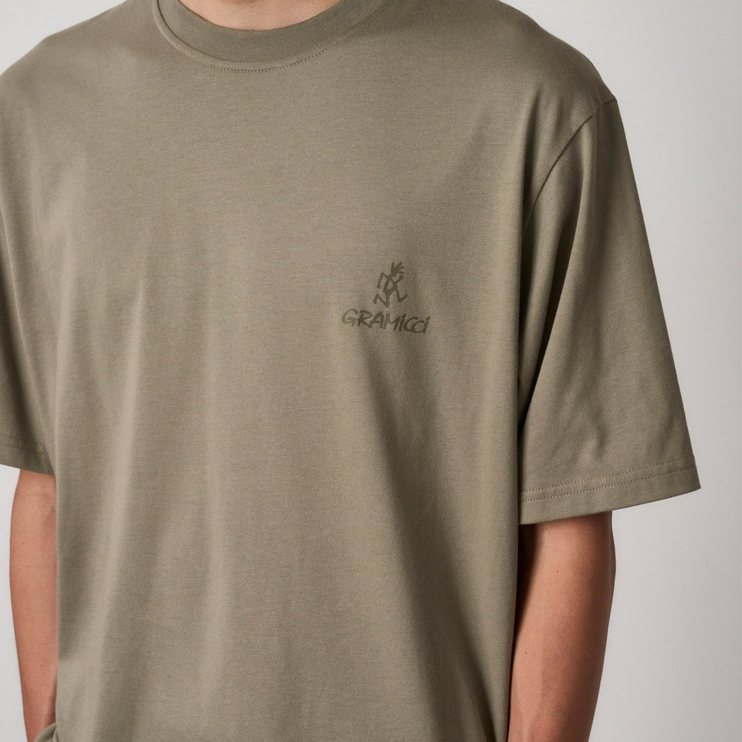 Gramicci One Point Logo Erkek Haki T-shirt