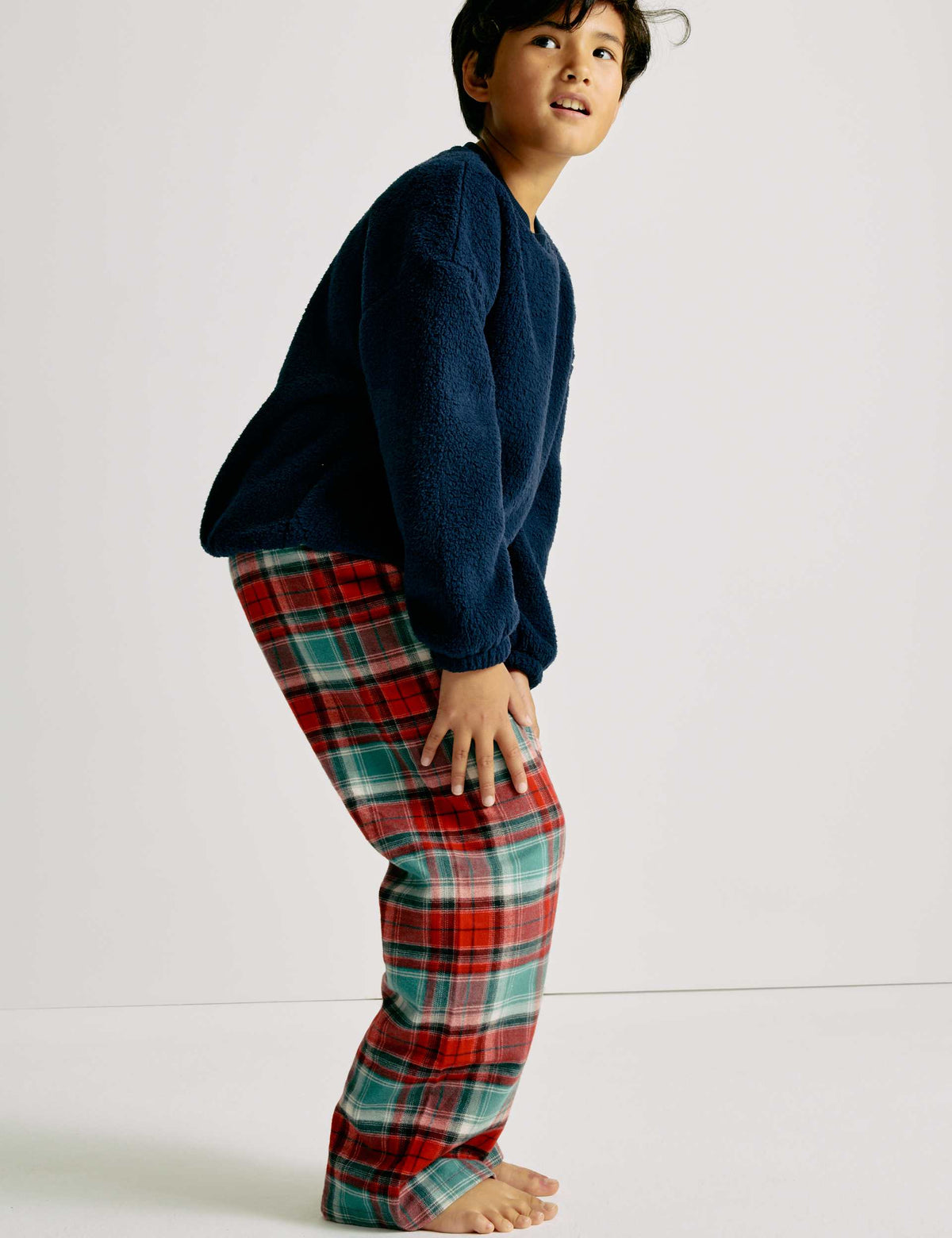 Polar Üst Ve Ekose Desenli Pijama Takımı
