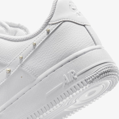 Nike Air Force 1 '07 Kadın Beyaz Spor Ayakkabı