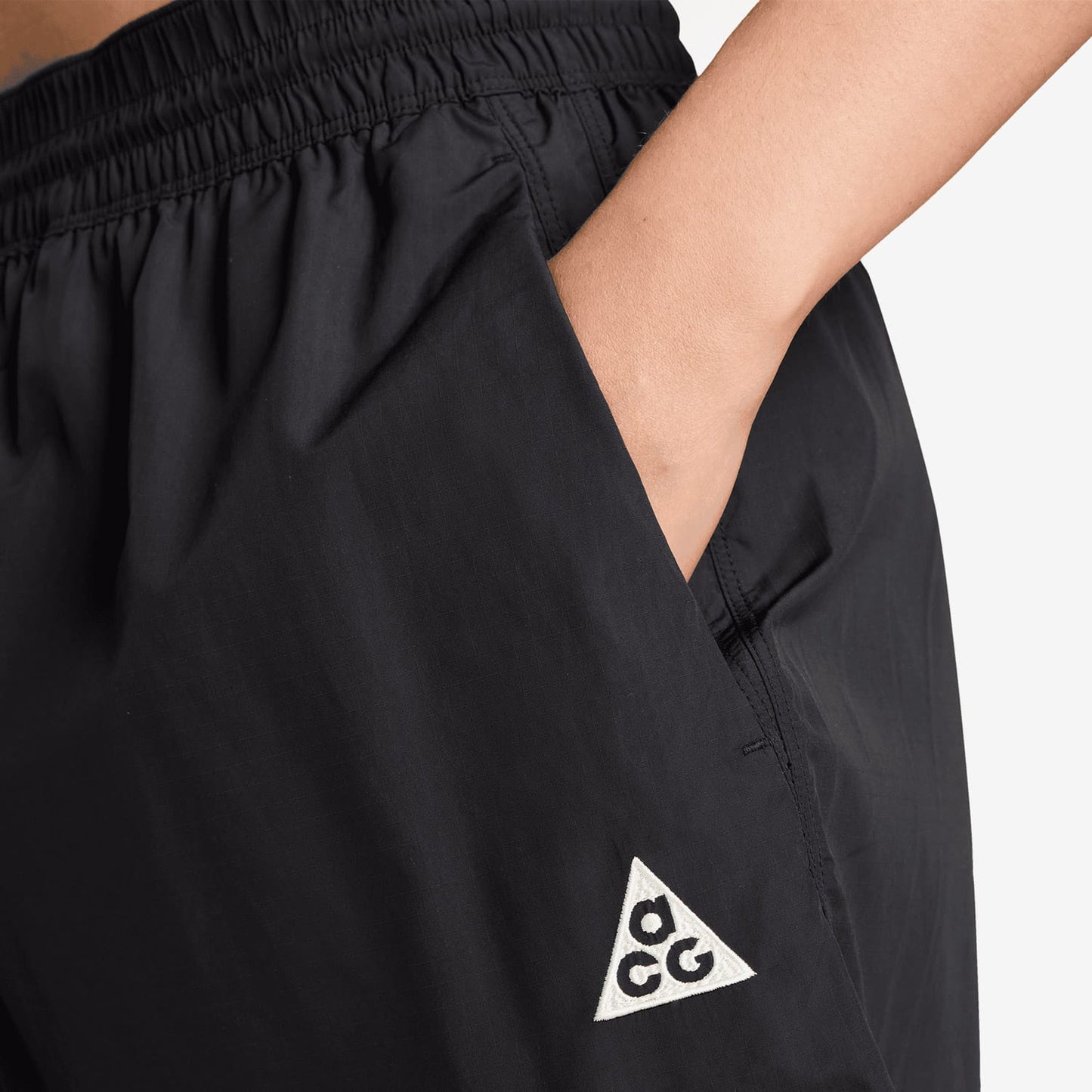 Nike Acg Repel Normal Belli Kadın Siyah Şort