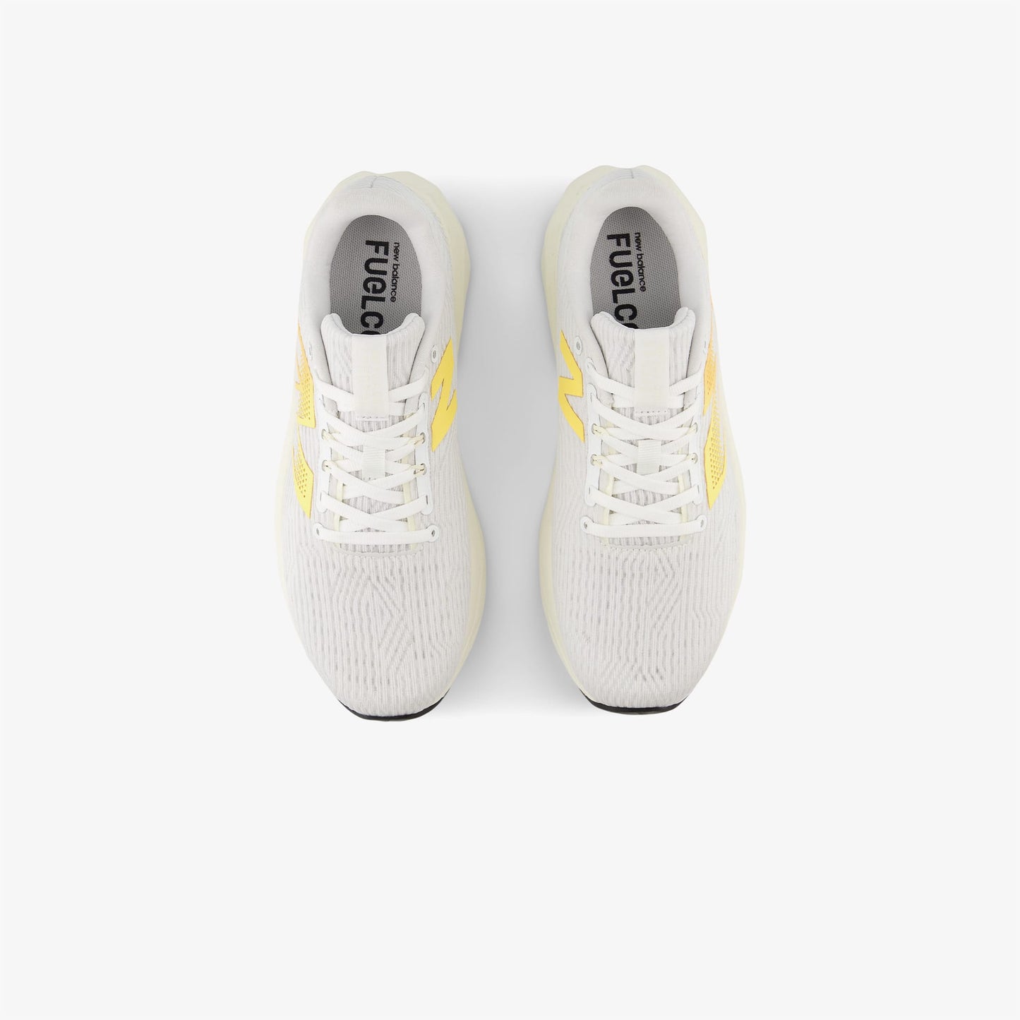 New Balance Fuelcell Propel V5 Kadın Beyaz Koşu Ayakkabısı