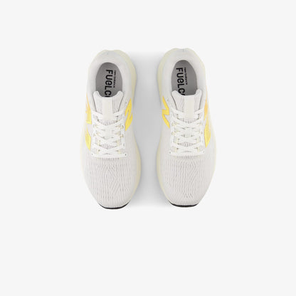 New Balance Fuelcell Propel V5 Kadın Beyaz Koşu Ayakkabısı
