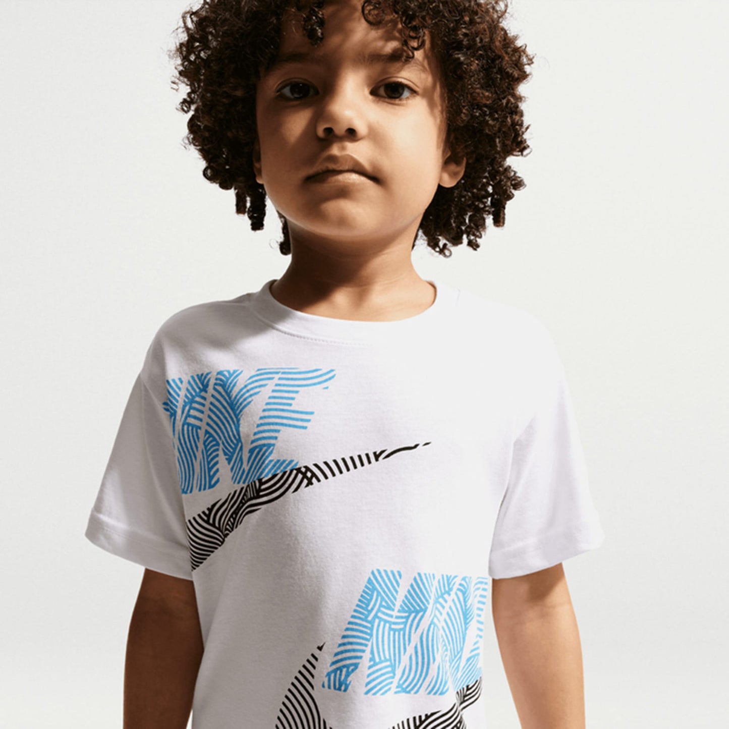 Nike Sportswear In The Zone Çocuk Beyaz Şort Takımı