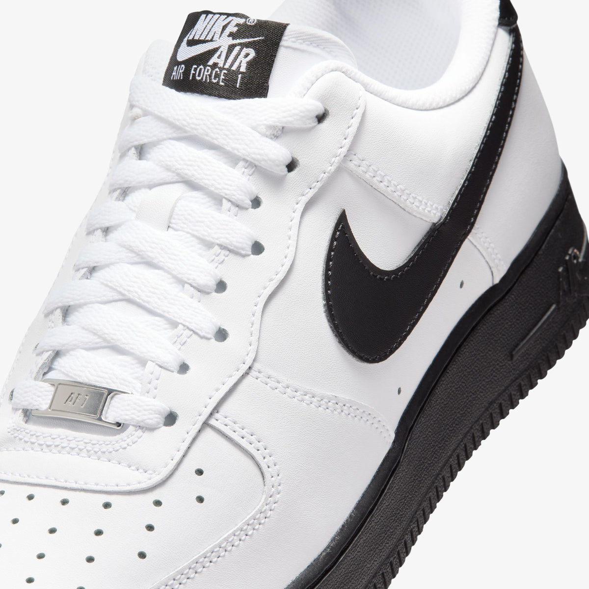 Nike Air Force 1 '07 Erkek Beyaz Spor Ayakkabı