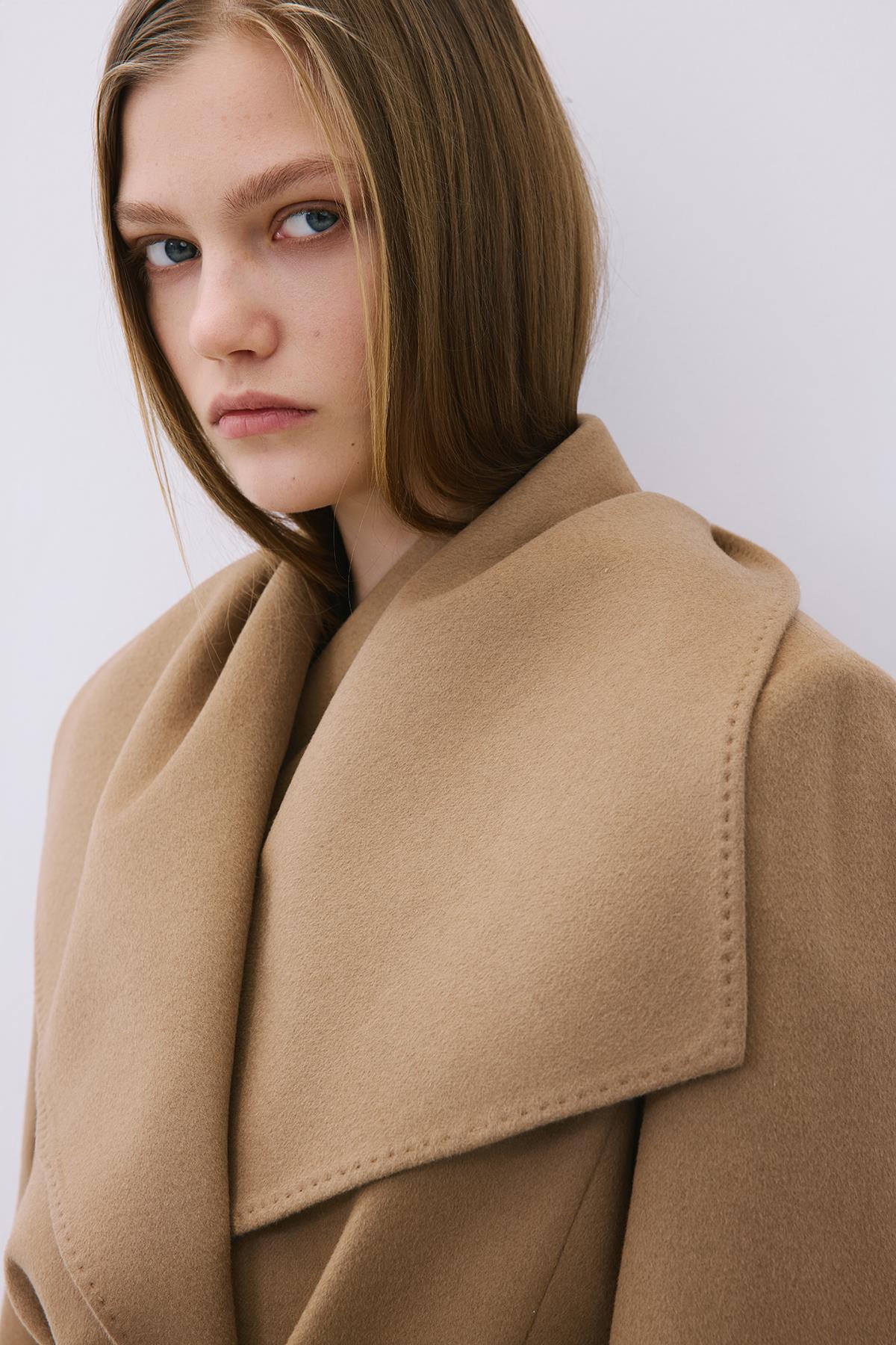 Geniş Yakalı Kemerli Camel Kaşmir Kaban