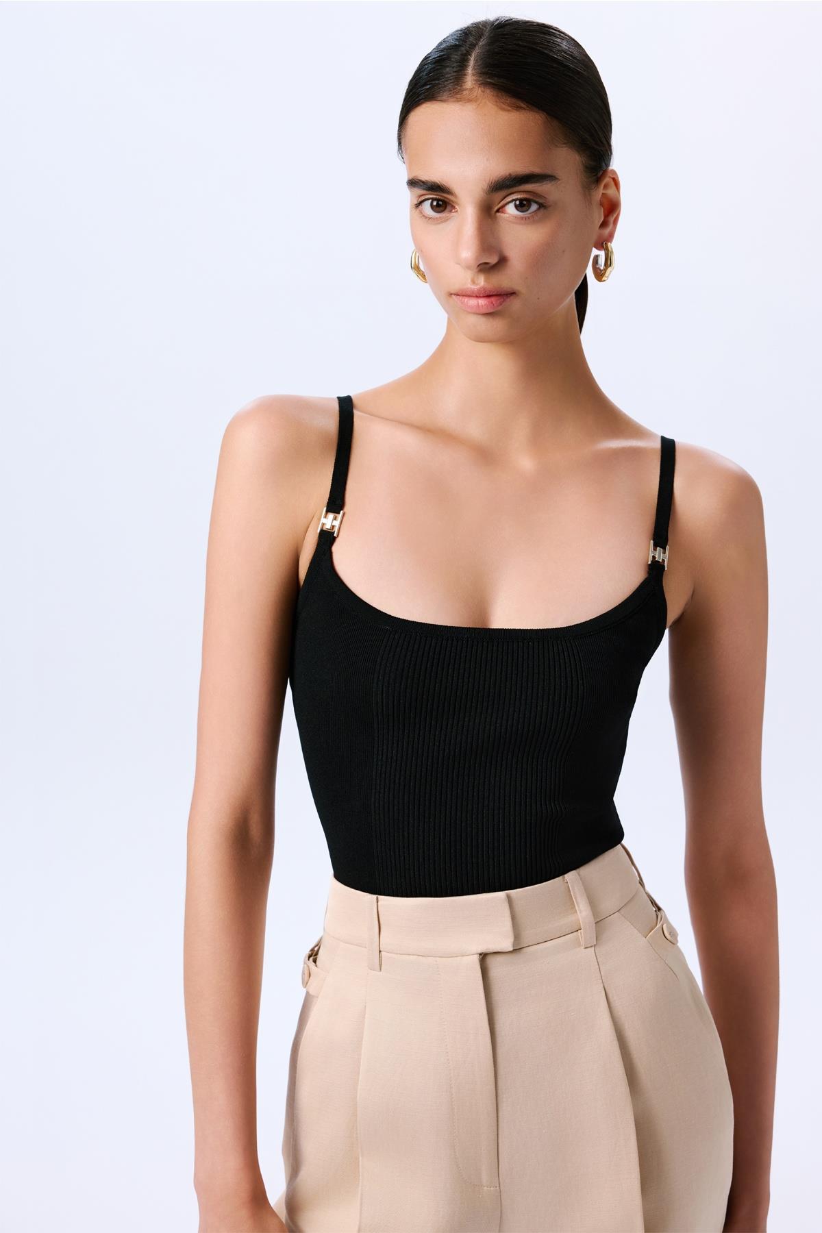 Ince Askılı Şeritli Crop Triko Siyah Bluz