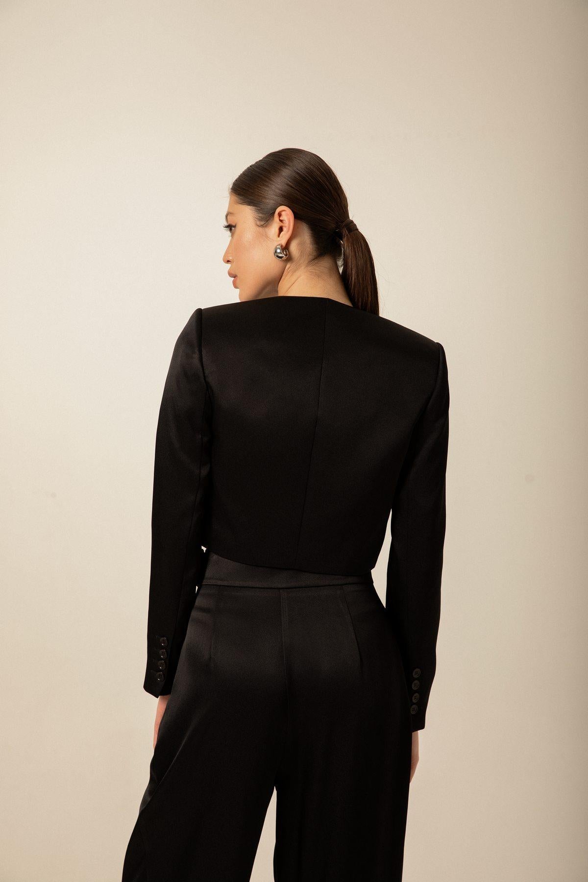 Siyah Saten Crop Ceket