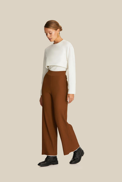 Yandan Büzgü Detaylı Ekru Crop Bluz
