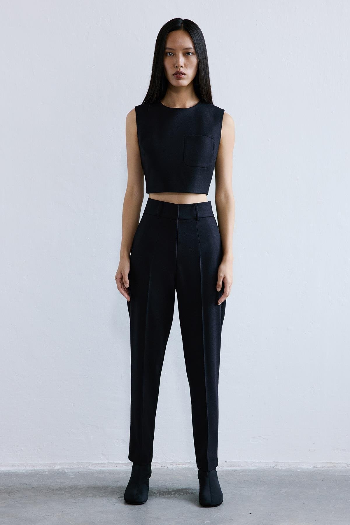 Yün Dokulu Crop Siyah Bluz